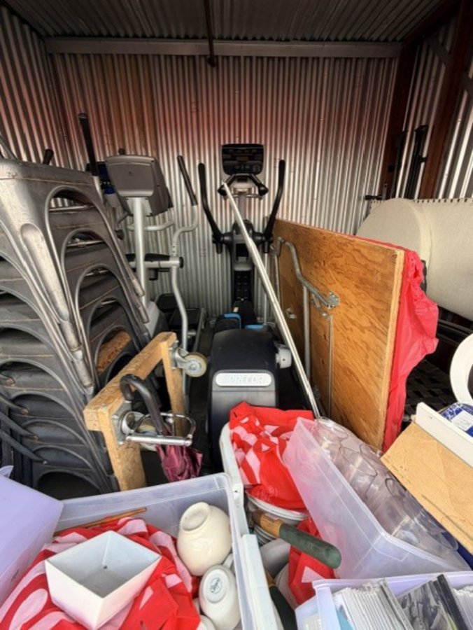10 x 10 storage unit in Norwalk, CT