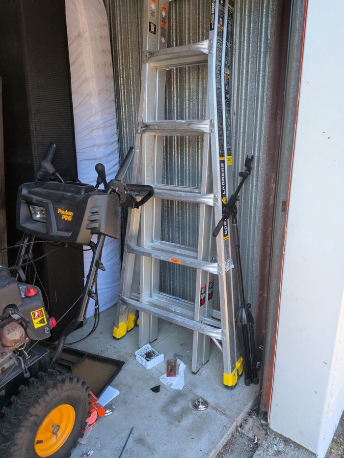 10 x 10 storage unit in Manchester, NH