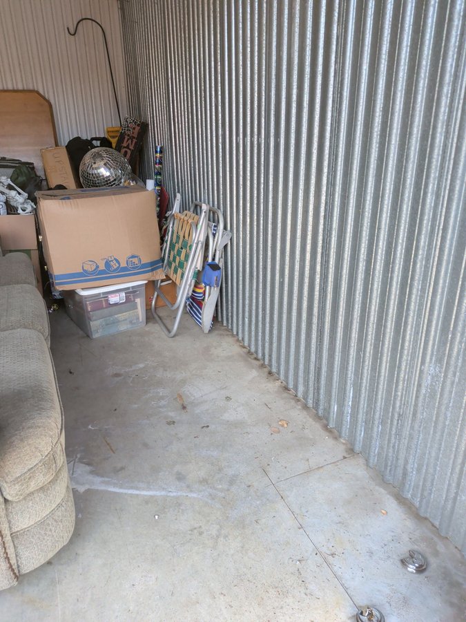 10 x 15 storage unit in Manchester, NH