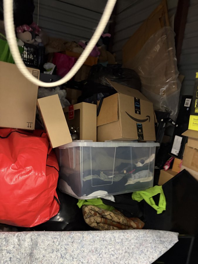10 x 10 storage unit in Staten Island, NY