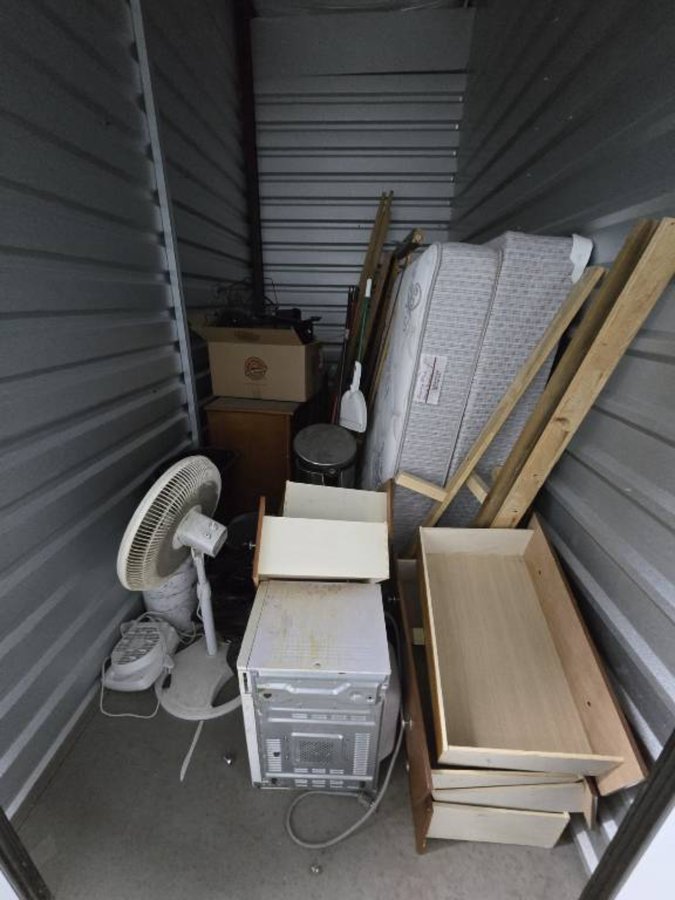 5 x 10 storage unit in Albuquerque, NM