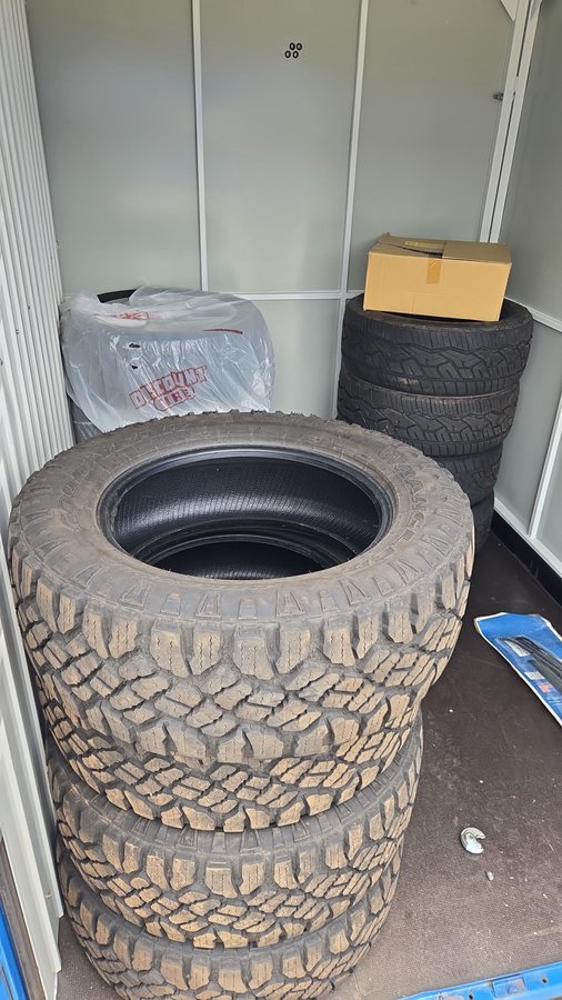6 x 8 storage unit in Lansing, MI