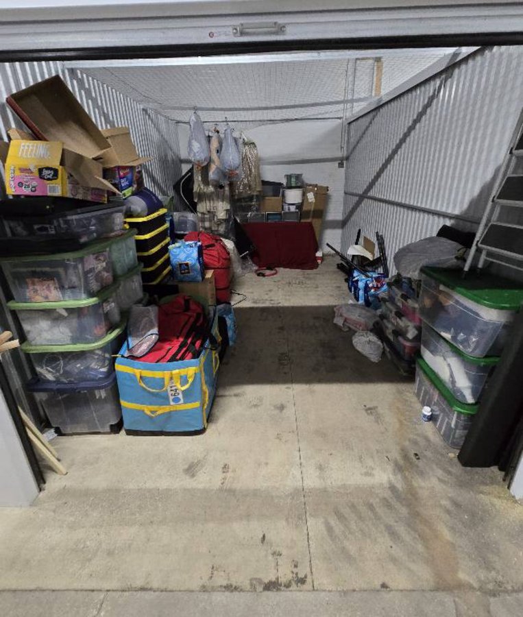 10 x 15 storage unit in Merrillville, IN