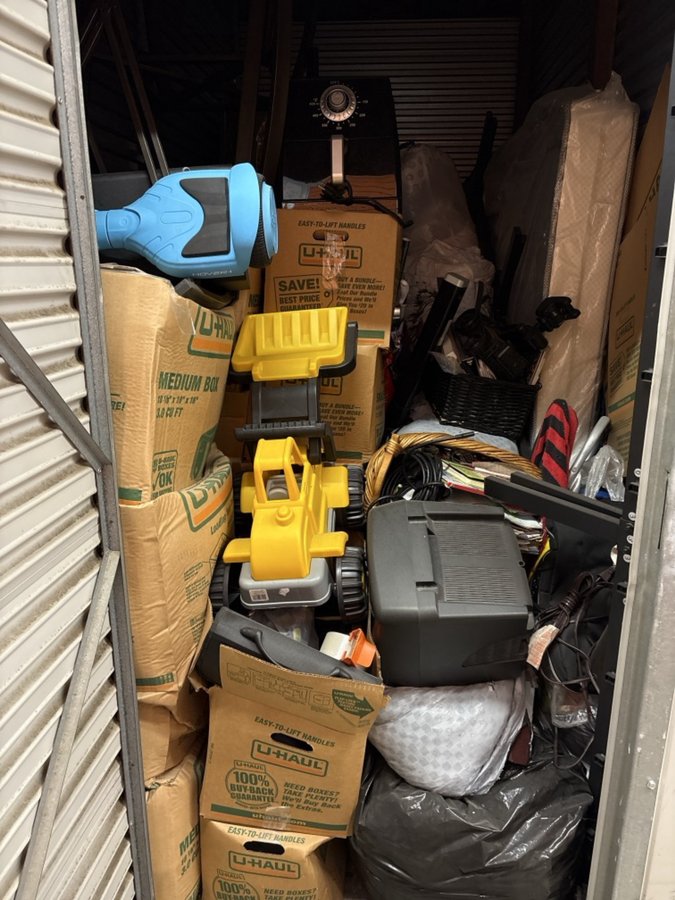 5 x 10 storage unit in North Brunswick, NJ