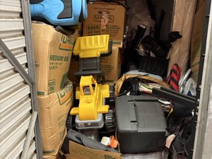 5 x 10 storage unit in North Brunswick, NJ