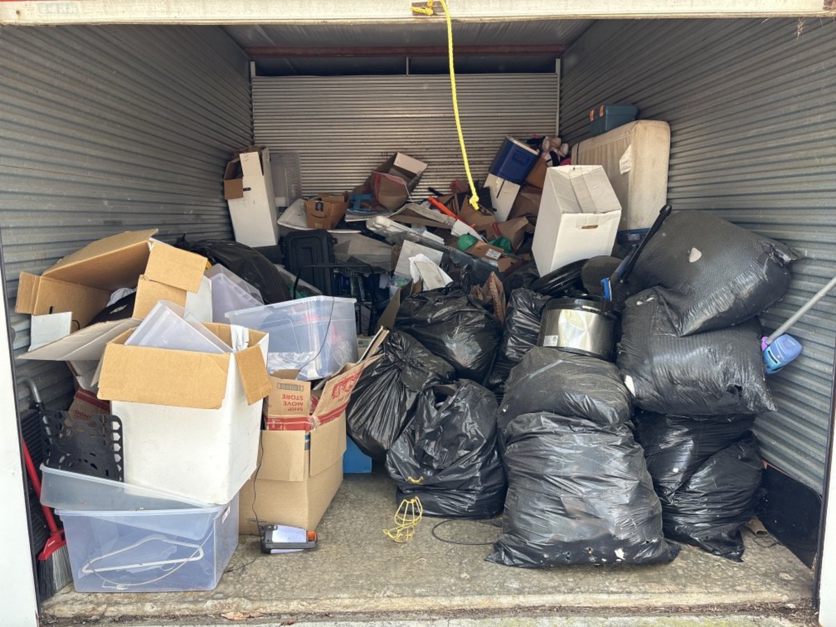 10 x 15 storage unit in North Brunswick, NJ
