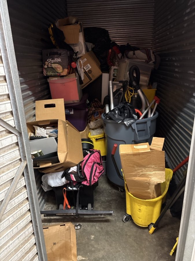5 x 10 storage unit in North Brunswick, NJ