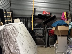 10 x 10 storage unit in North Brunswick, NJ