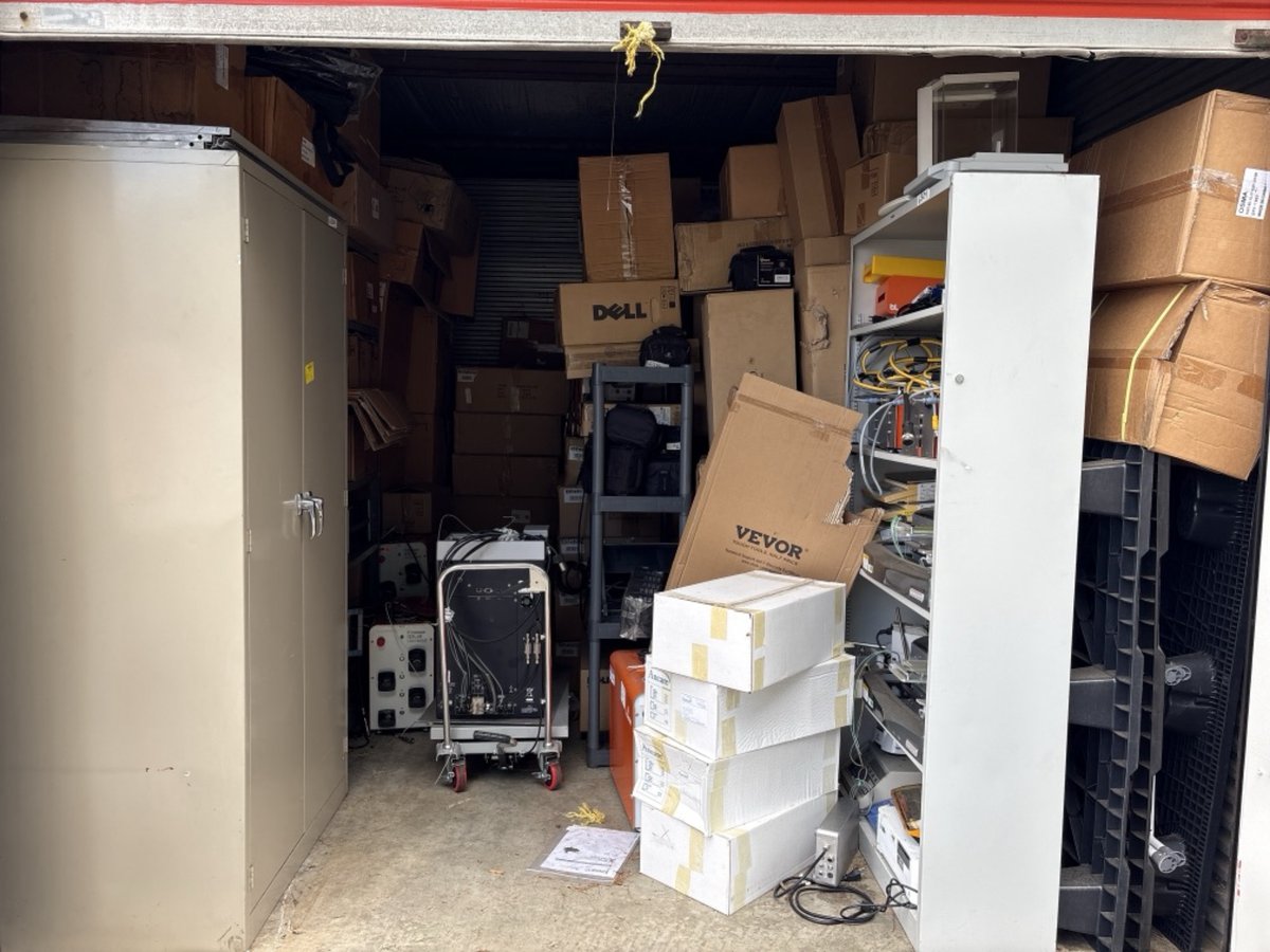 10 x 15 storage unit in North Brunswick, NJ