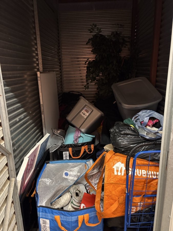 5 x 10 storage unit in North Brunswick, NJ