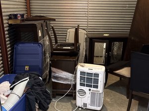 10 x 10 storage unit in North Brunswick, NJ