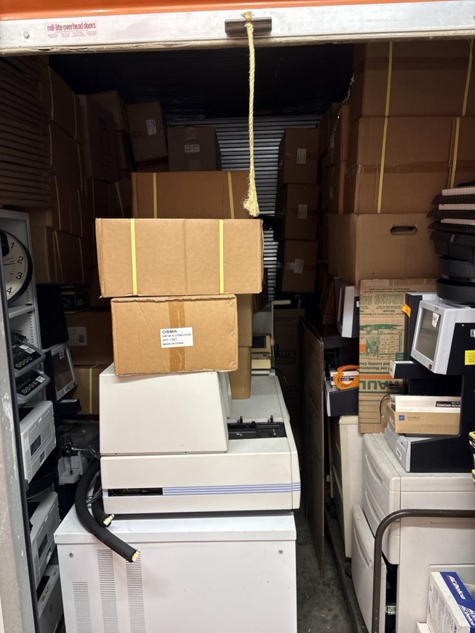 7 x 10 storage unit in North Brunswick, NJ