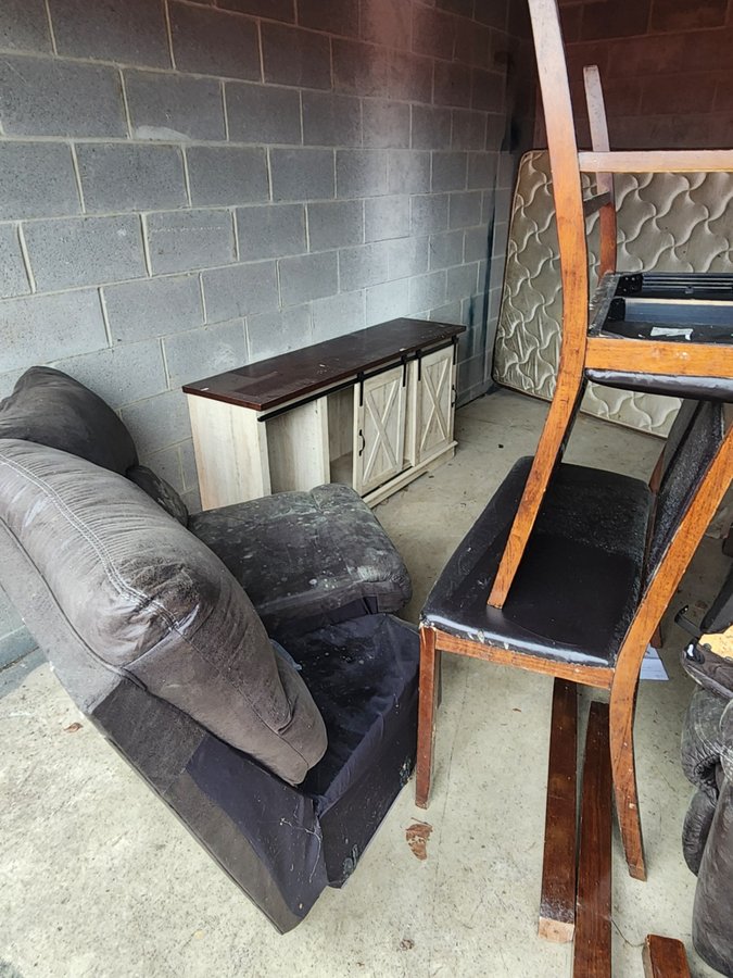10 x 15 storage unit in Cleveland, OH