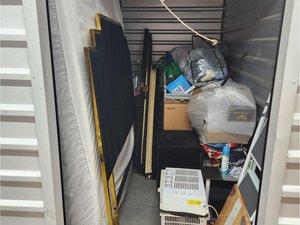 5 x 10 storage unit in Belleville, NJ