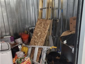 7 x 10 storage unit in Centennial, CO
