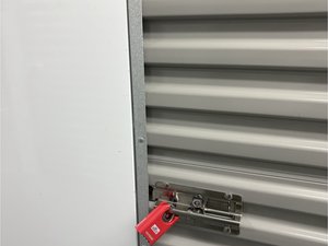 5 x 5 storage unit in Chicago, IL