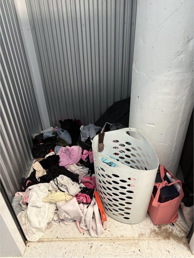 5 x 5 storage unit in Chicago, IL