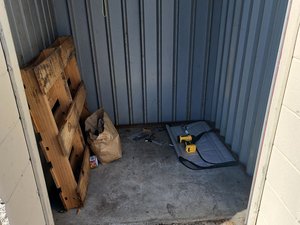 5 x 5 storage unit in Warwick, RI