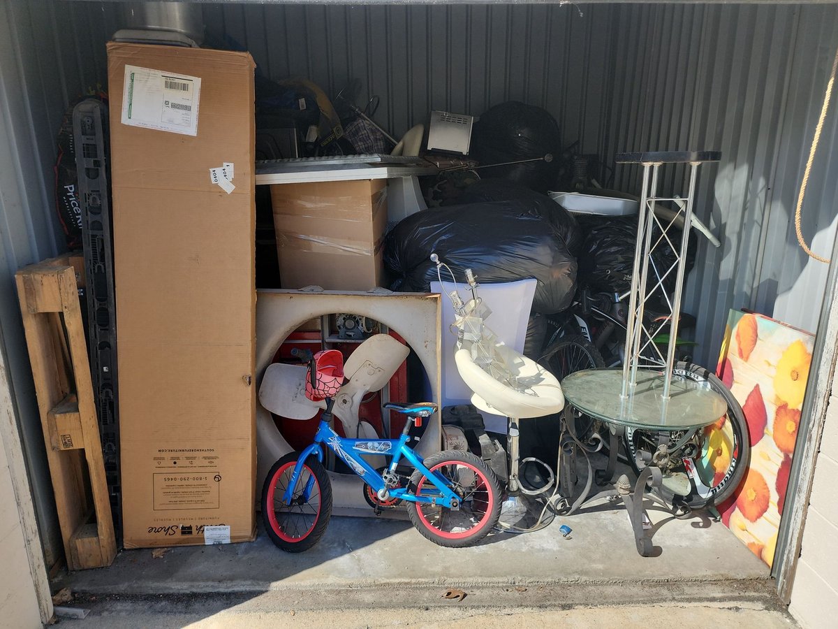 10 x 10 storage unit in Warwick, RI