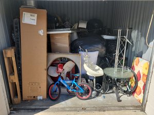 10 x 10 storage unit in Warwick, RI