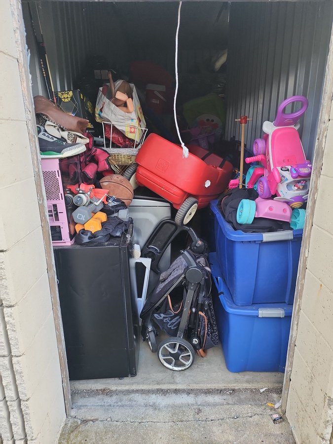 7 x 15 storage unit in Warwick, RI