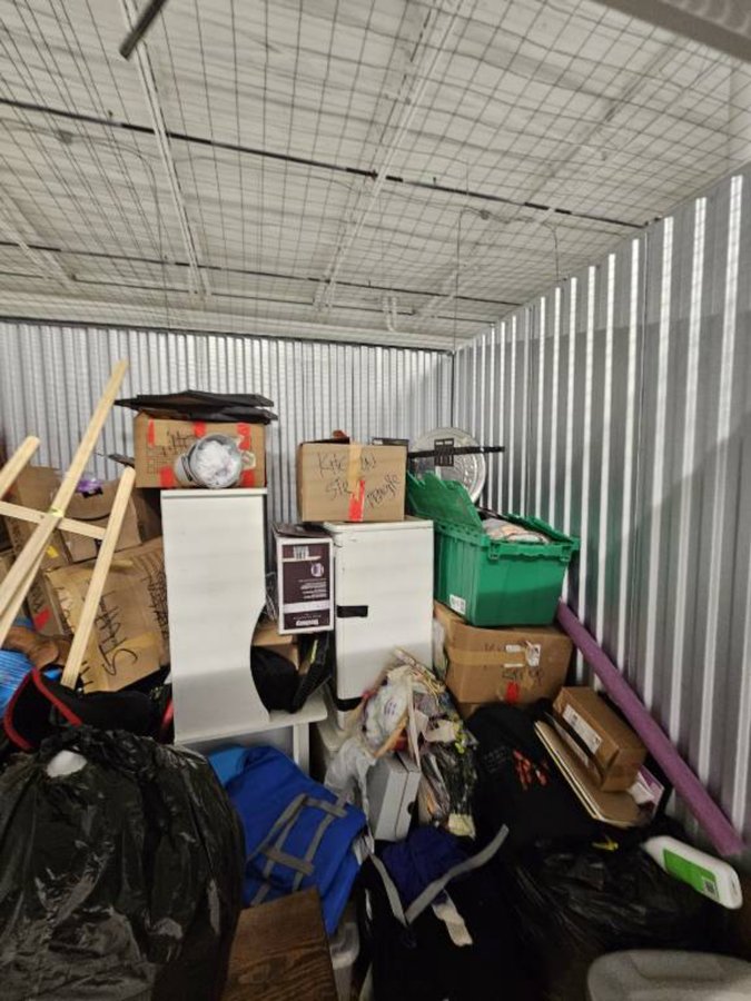 10 x 8 storage unit in Salinas, CA