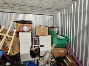 10 x 8 storage unit in Salinas, CA