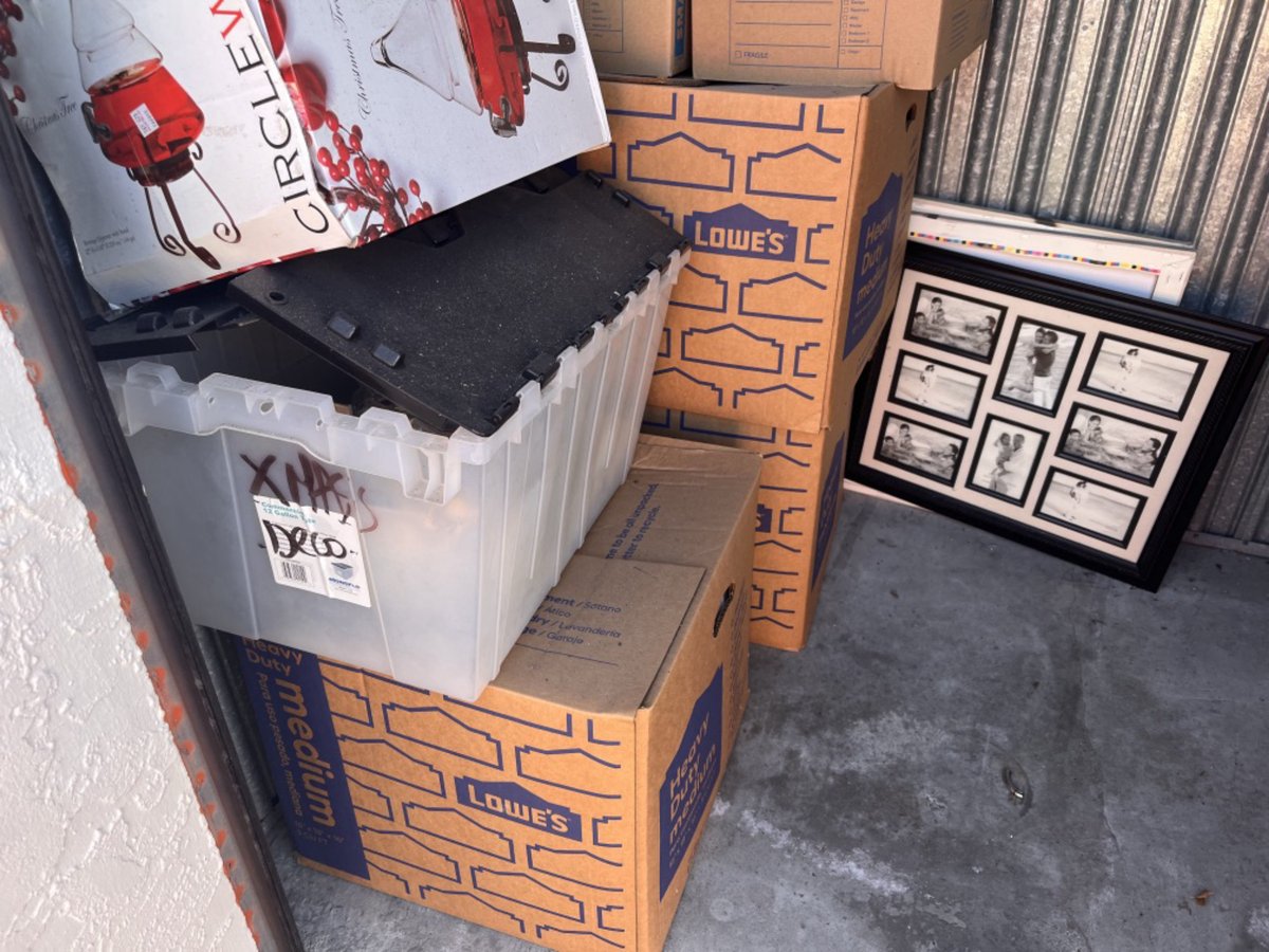 5 x 4 storage unit in Boca Raton, FL