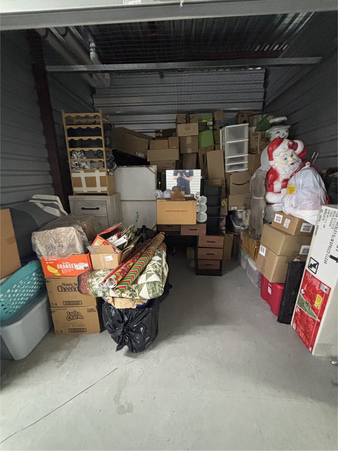 10 x 10 storage unit in Middle River, MD