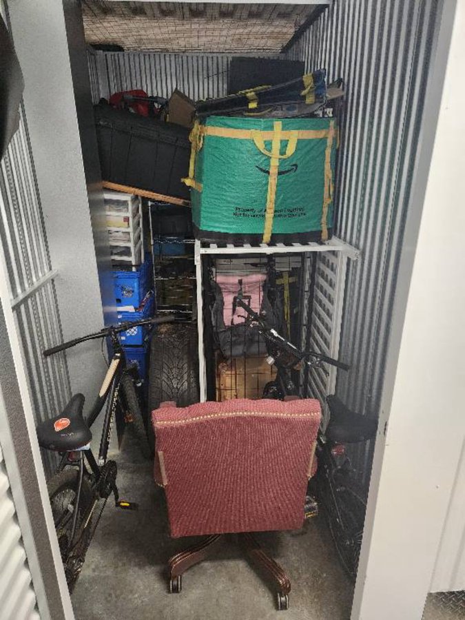 5 x 10 storage unit in Washington, DC
