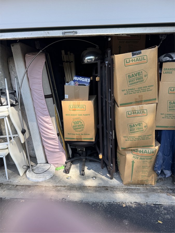 10 x 15 storage unit in Kansas City, KS