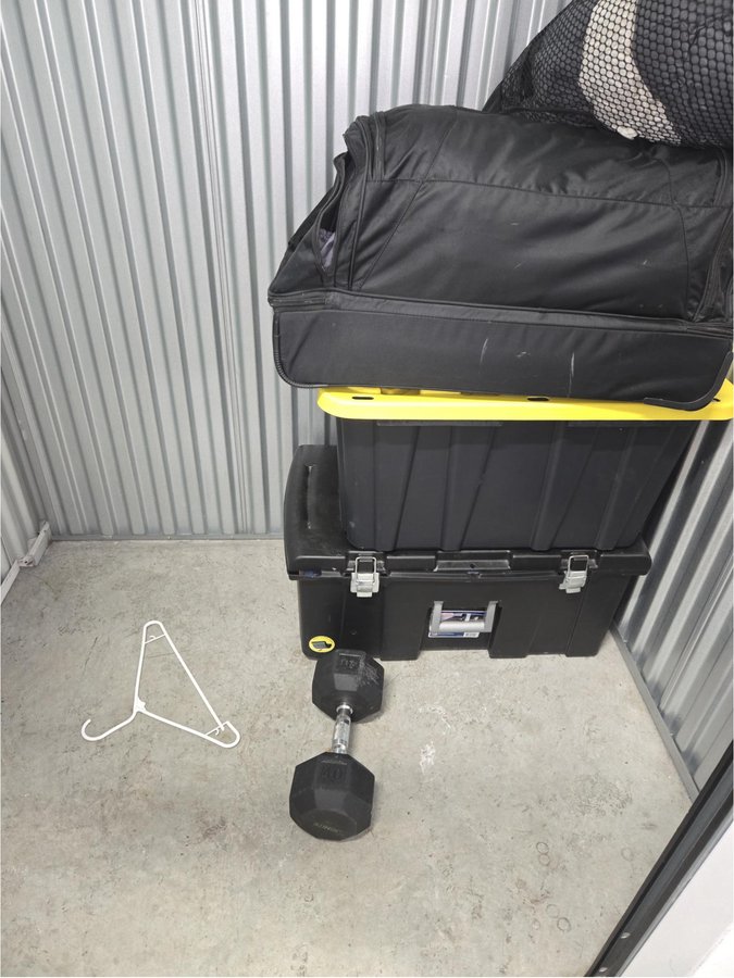 5 x 4 storage unit in Pompano Beach, FL