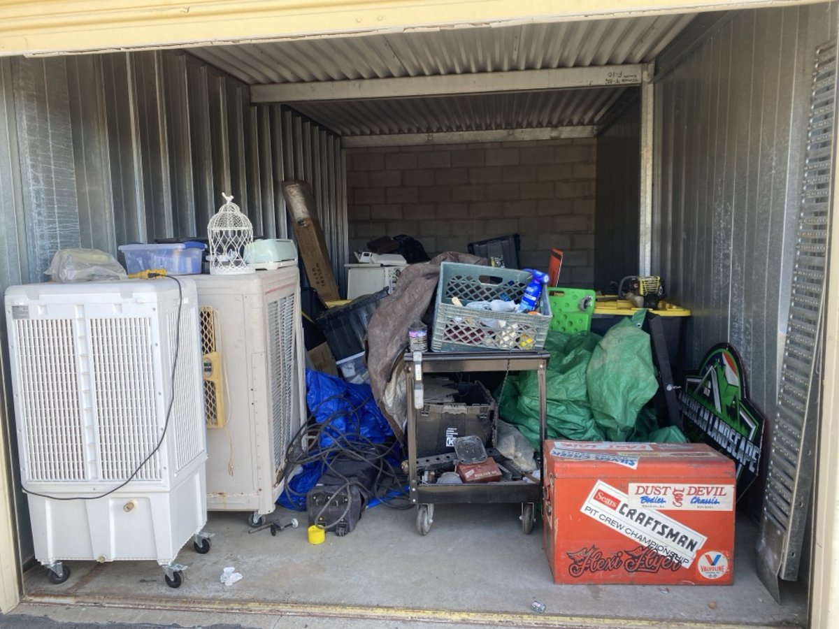 10 x 20 storage unit in Sun City, AZ