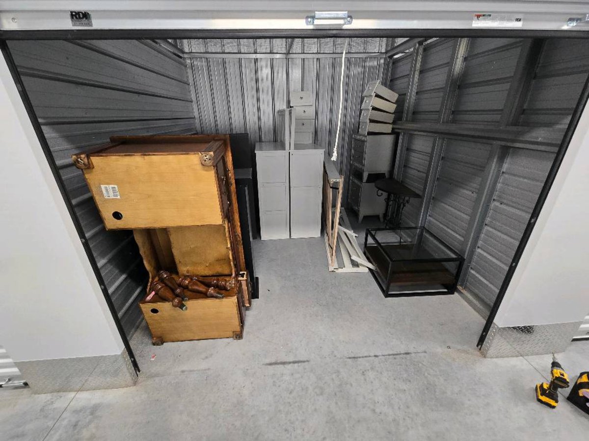10 x 10 storage unit in Riverview, FL