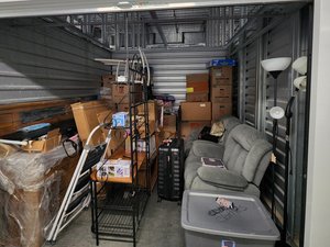 10 x 10 storage unit in Middleburg, FL