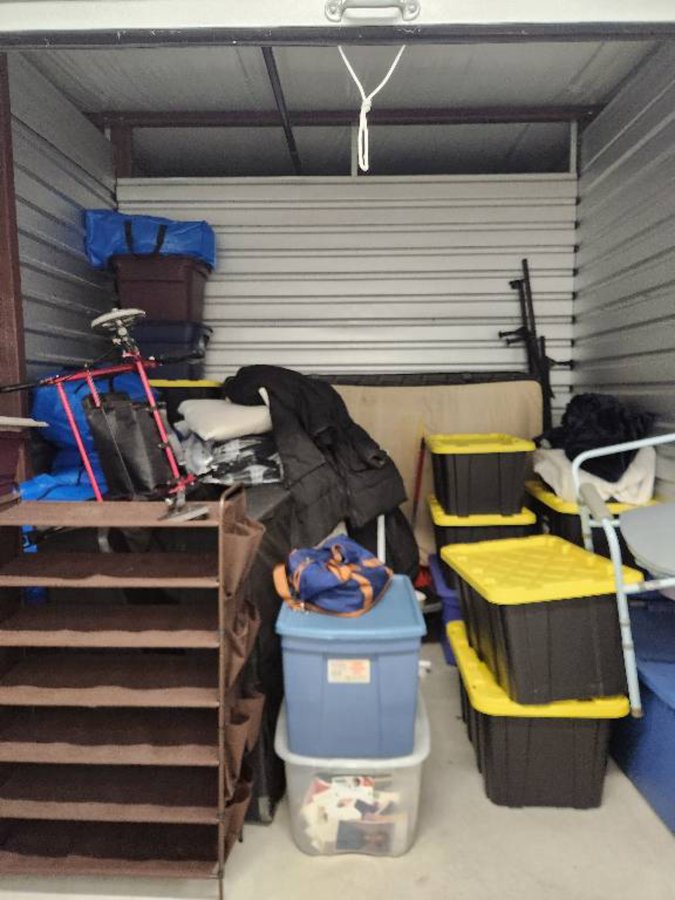 10 x 10 storage unit in Indianapolis, IN
