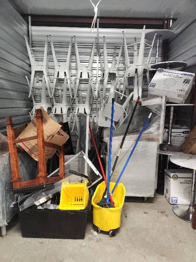 10 x 10 storage unit in Indianapolis, IN