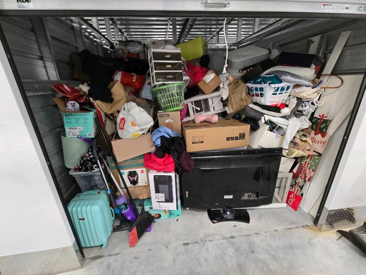 10 x 10 storage unit in Riverview, FL
