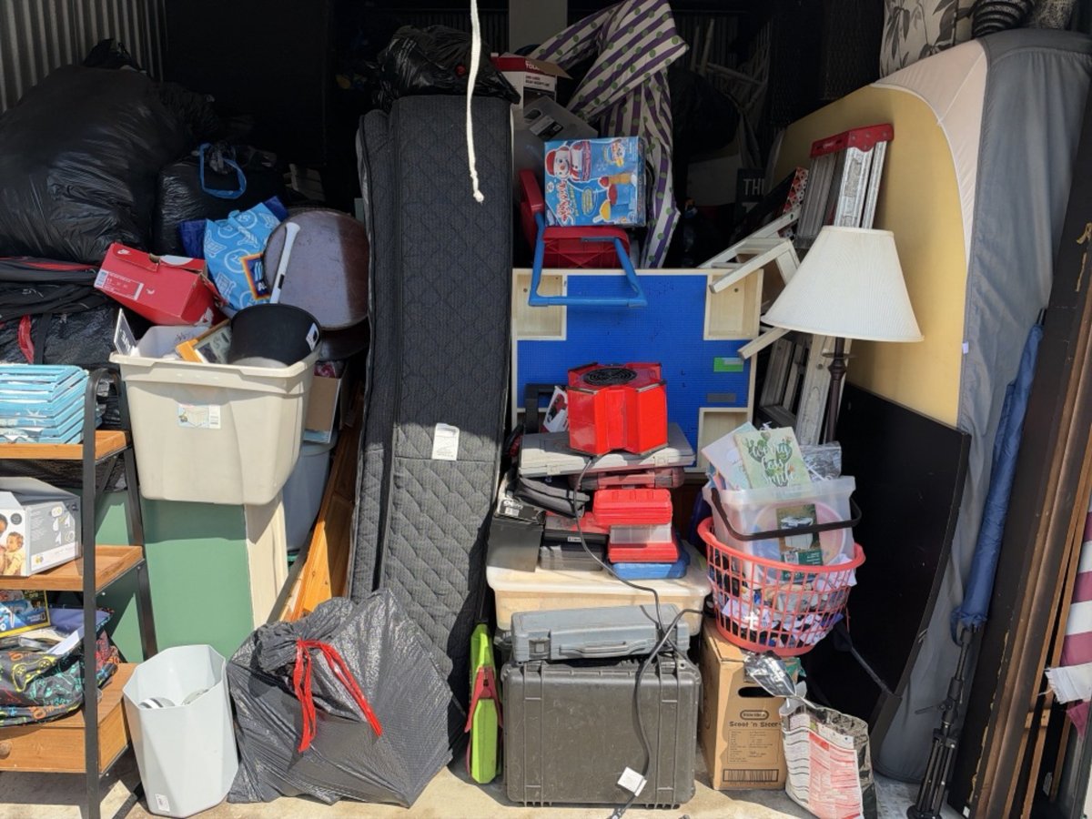 10 x 15 storage unit in Ocala, FL