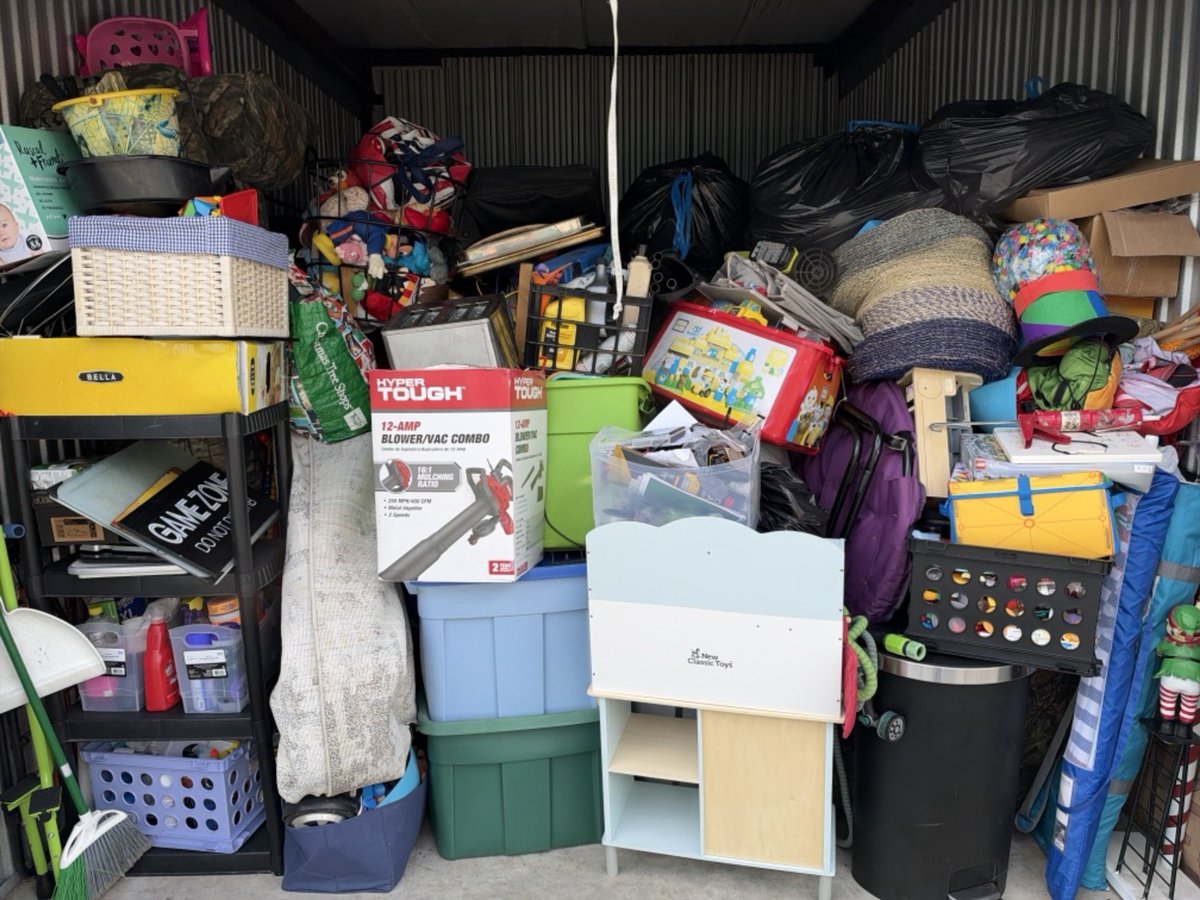 10 x 15 storage unit in Ocala, FL