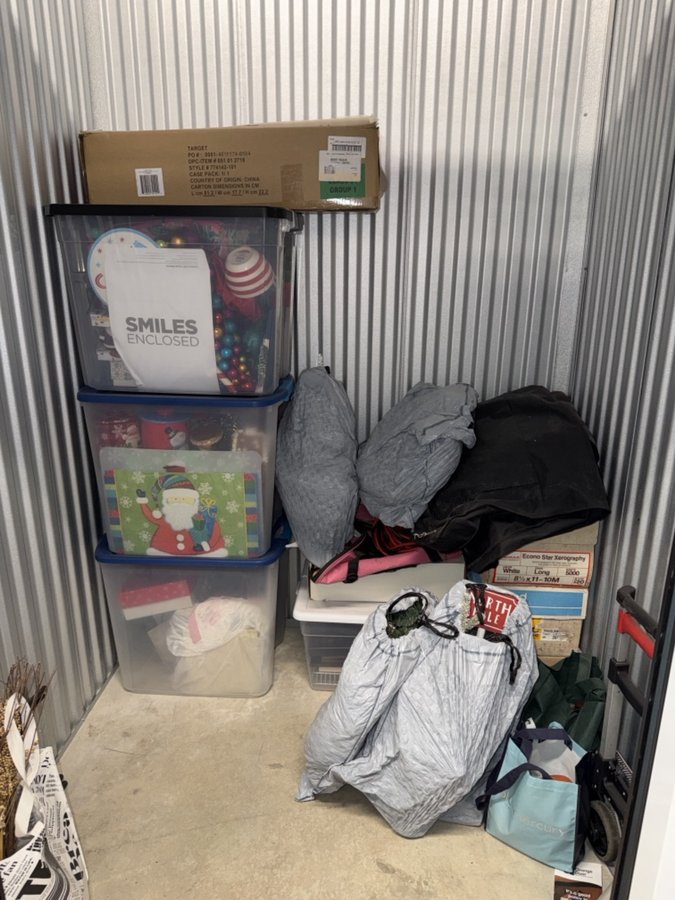 5 x 5 storage unit in Fairfax, VA