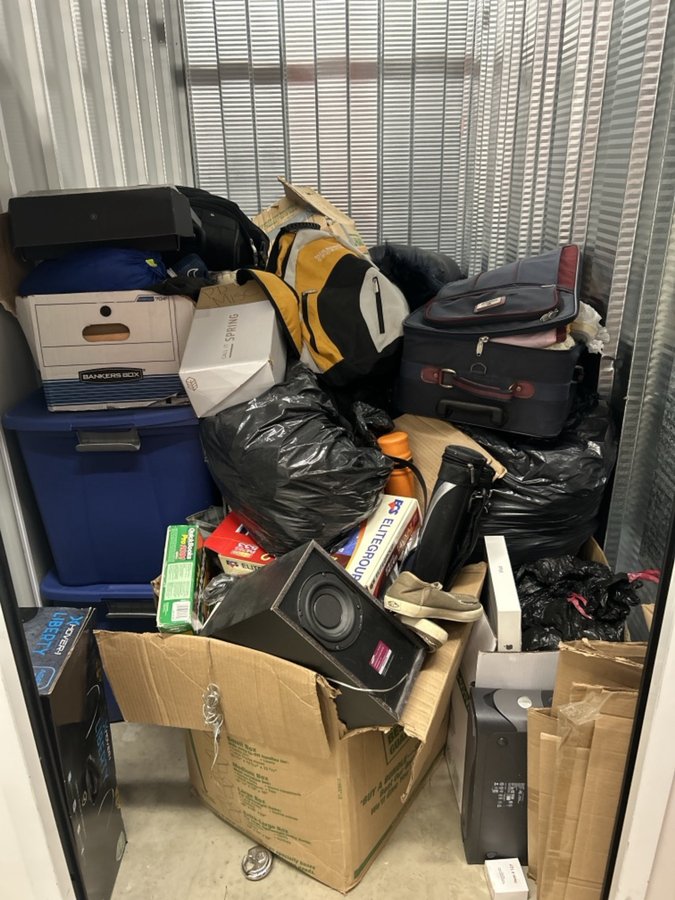 5 x 10 storage unit in Seven Corners, VA