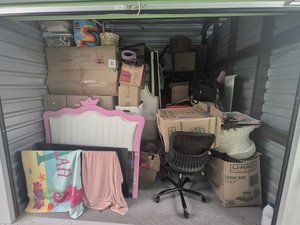 10 x 10 storage unit in Colonial Heights, VA