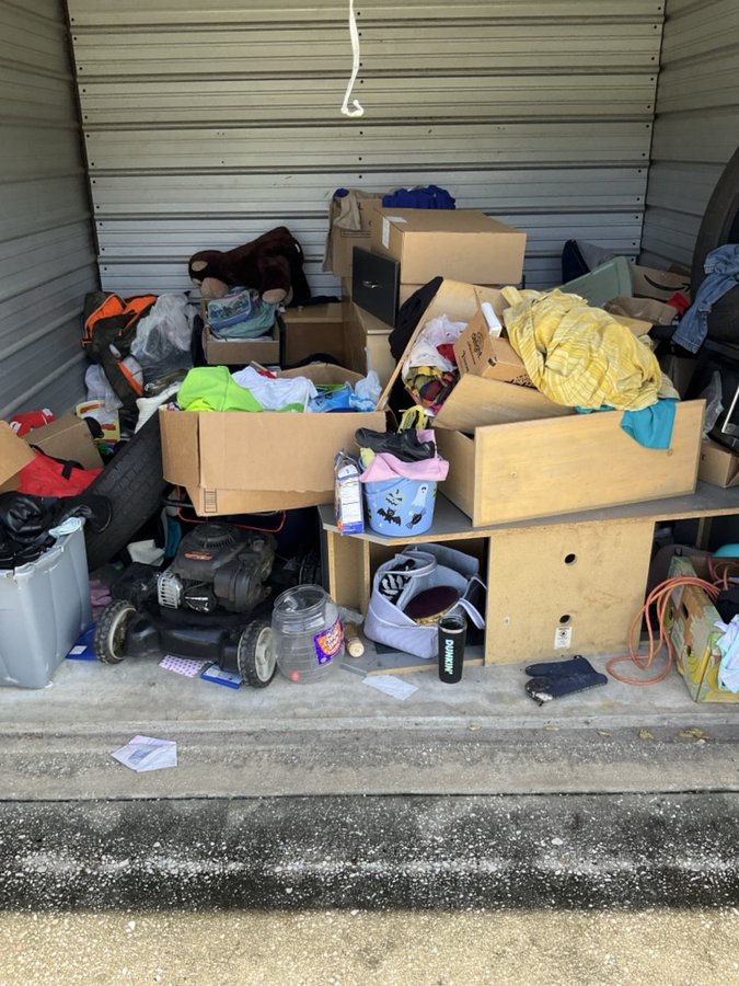 10 x 10 storage unit in Ocala, FL
