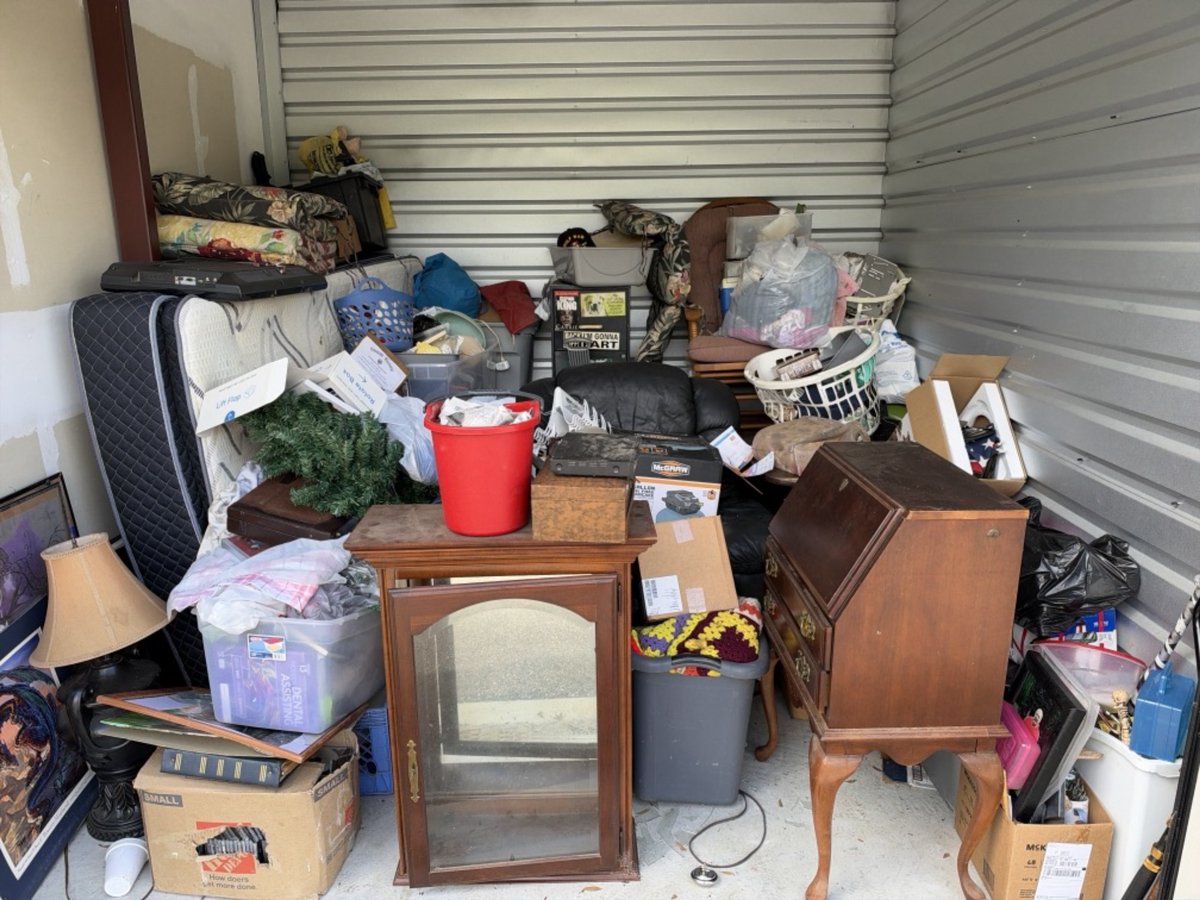 10 x 10 storage unit in Ocala, FL