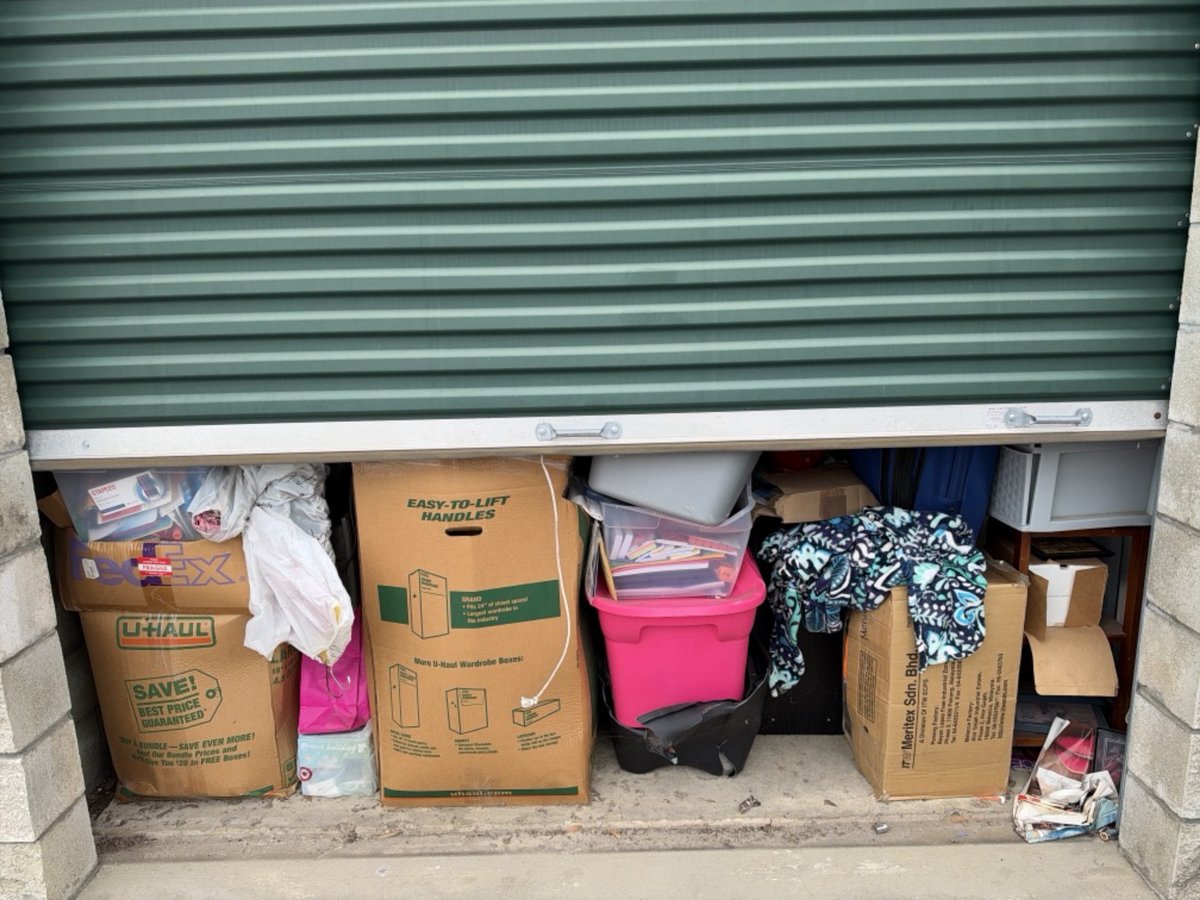 10 x 5 storage unit in Ocala, FL