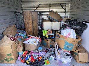 10 x 10 storage unit in Ocala, FL