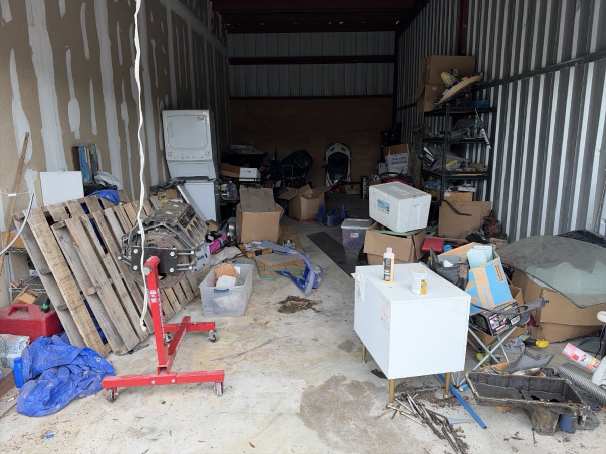 15 x 38 storage unit in Ocala, FL
