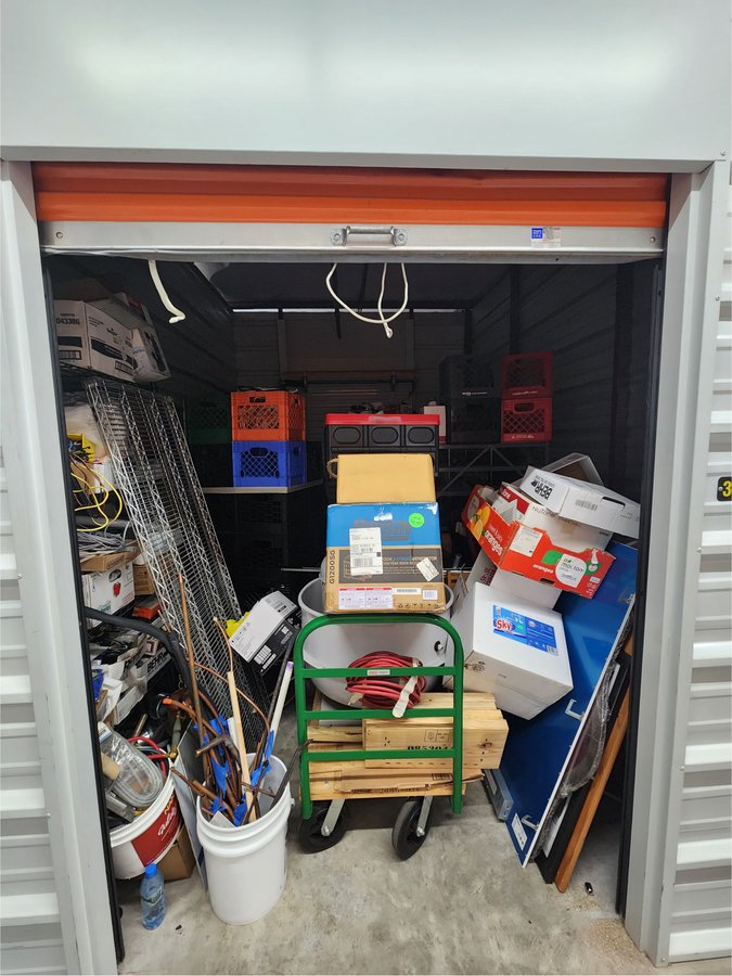 10 x 15 storage unit in Clifton, NJ