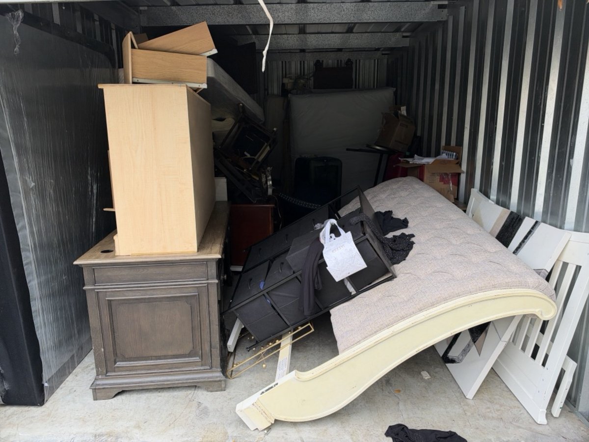 10 x 20 storage unit in Ocala, FL
